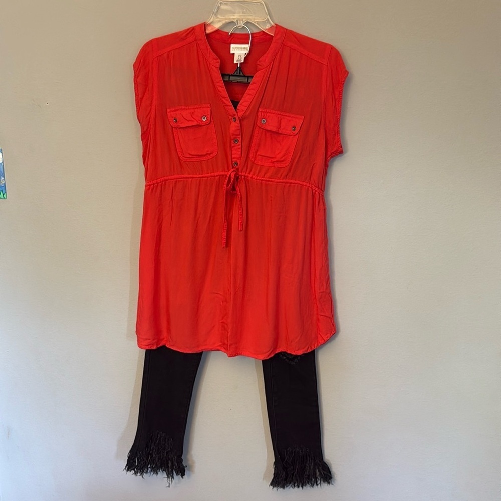2 piece Pink Blush and Motherhood Maternity Bundle Lot Jeans size 26 shirt small